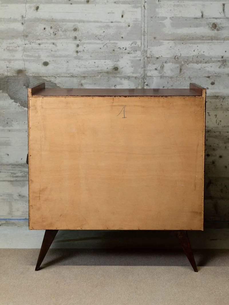 Olga, la commode en bois foncé N°663
