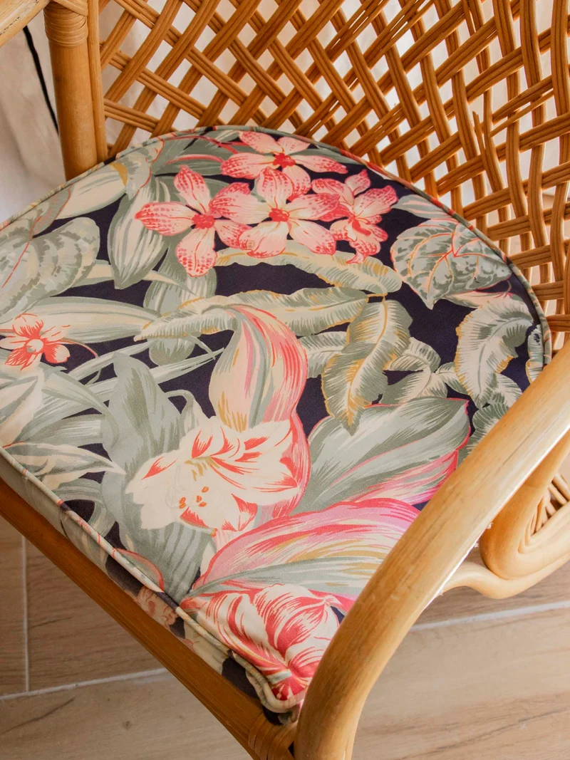 Ernest, le fauteuil en rotin au tissu exotique N°1006
