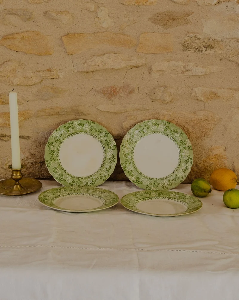 Antoinette, le lot de 4 assiettes à dessert en faïence N°299