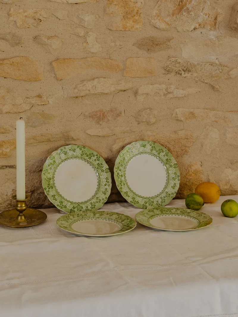 Antoinette, le lot de 4 assiettes à dessert en faïence N°299