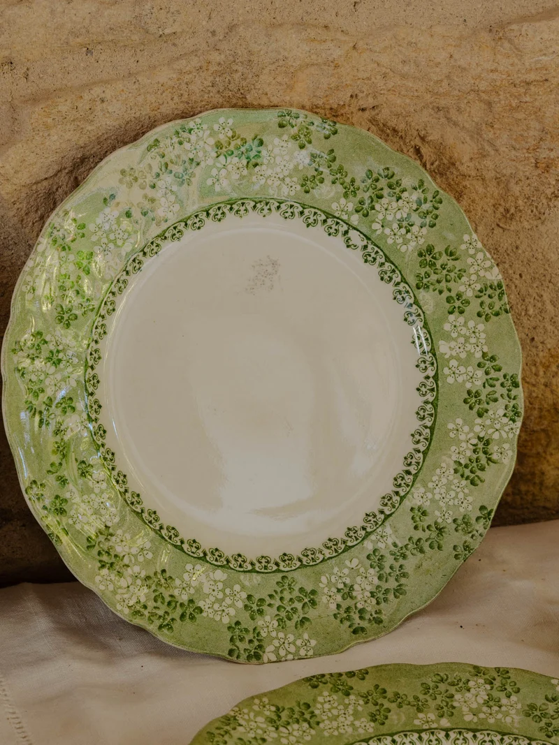 Antoinette, le lot de 4 assiettes à dessert en faïence N°299