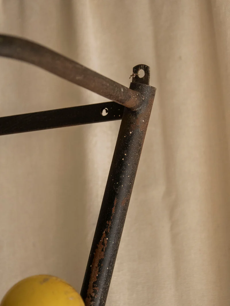 Max, le porte-manteau sixties au design graphique N°359