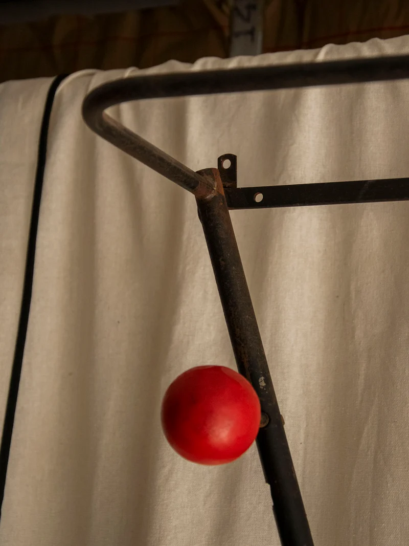 Max, le porte-manteau sixties au design graphique N°359