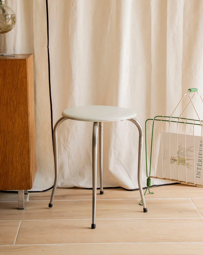 Axel, le tabouret mid-century au coloris pastel N°677