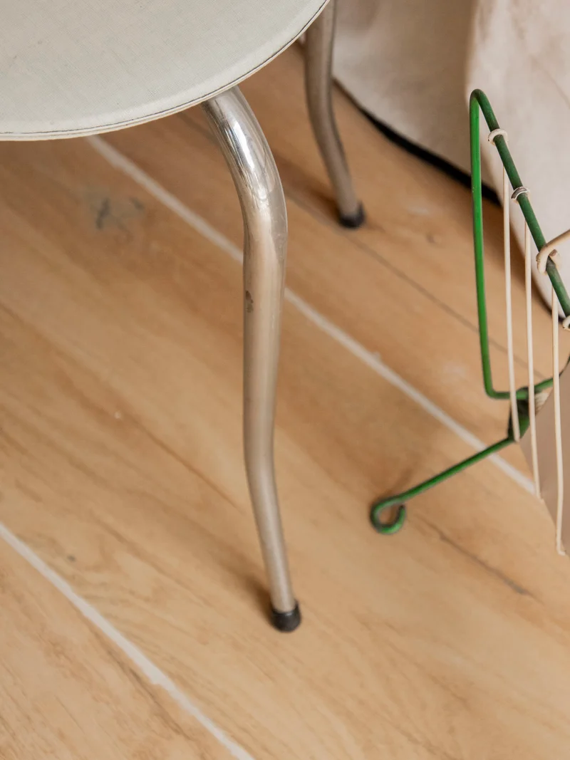 Axel, le tabouret mid-century au coloris pastel N°677