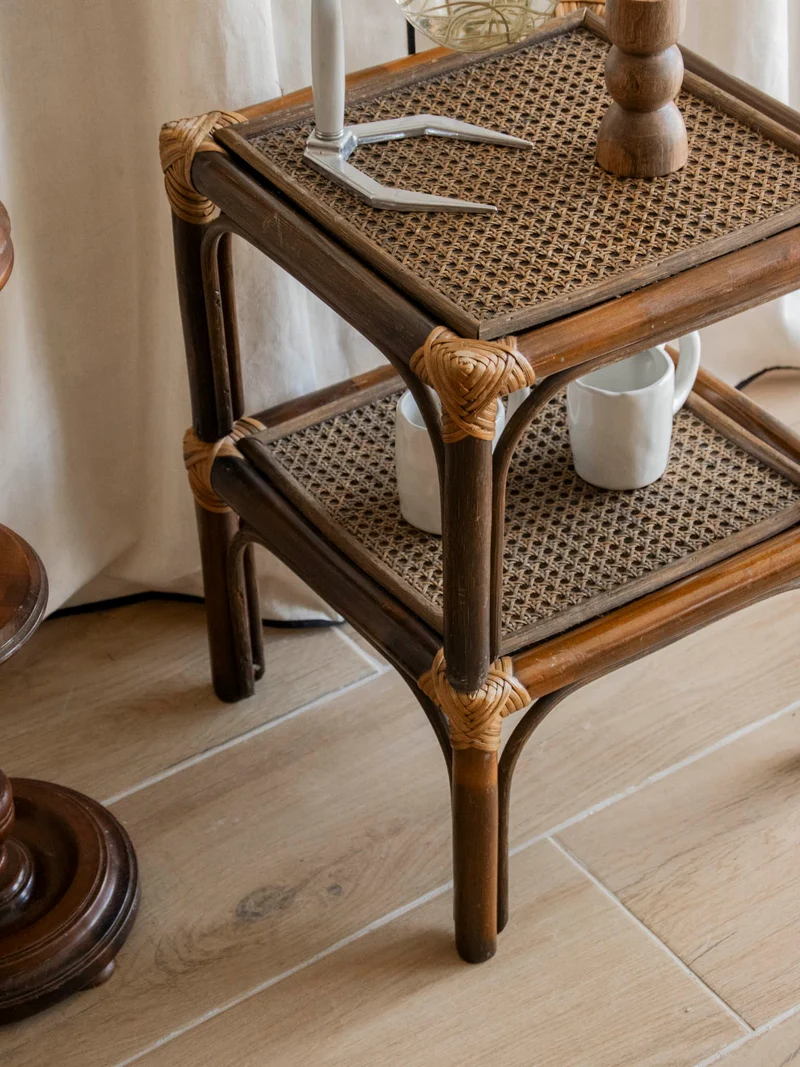 Léonie, la paire de tables basses en rotin foncé N°990