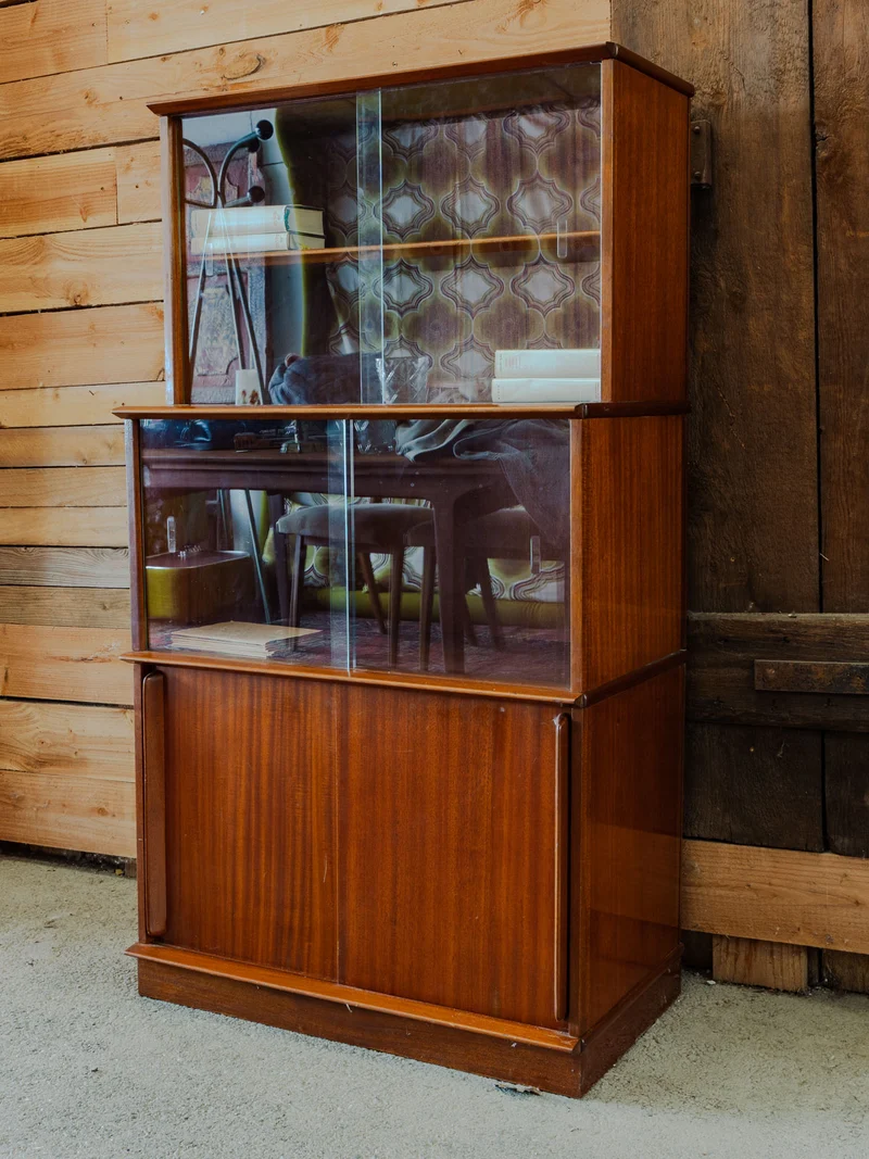 Victoria, la vitrine en bois et verre N°1273