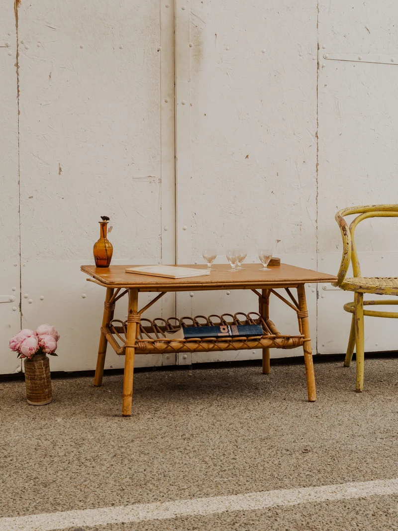 Francine, la table d'appoint en rotin N°978