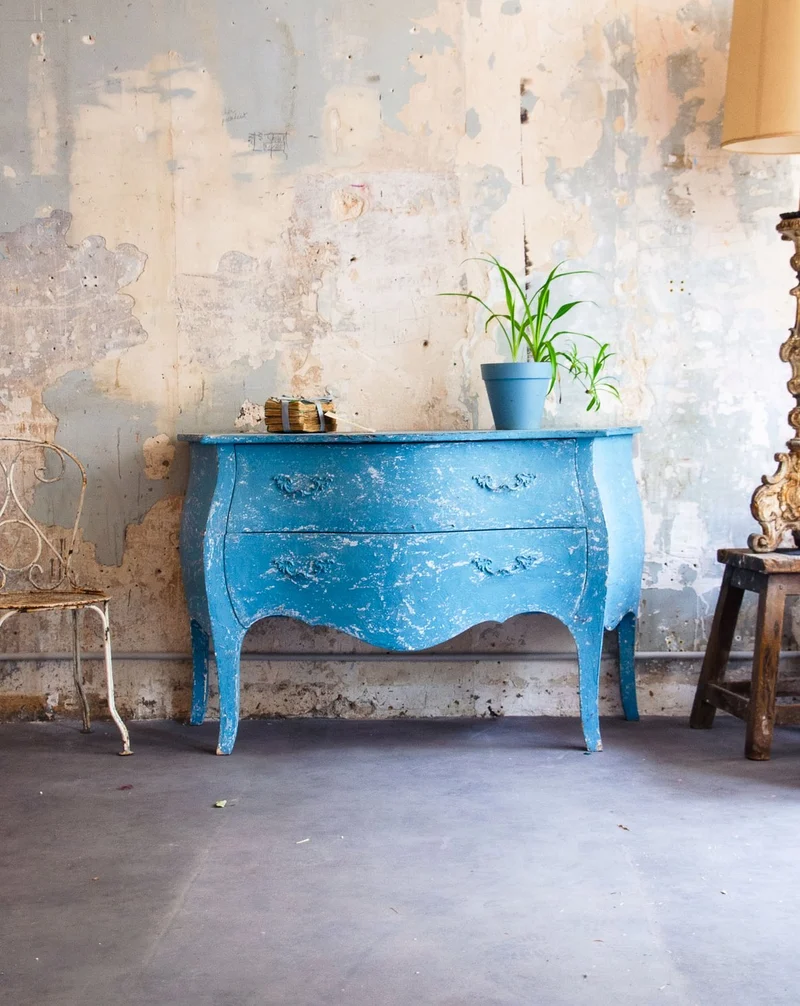 Garance, la commode bleue patinée N°620