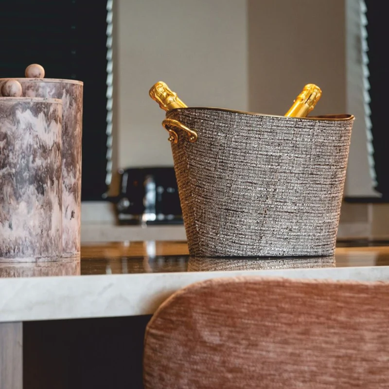 Casa Padrino Luxus Champagnerkühler Beige / Messing 37 cm - Luxus Weinkühler - Gastronomie Accessoires - Hotel Accessoires - Luxus Accessoires