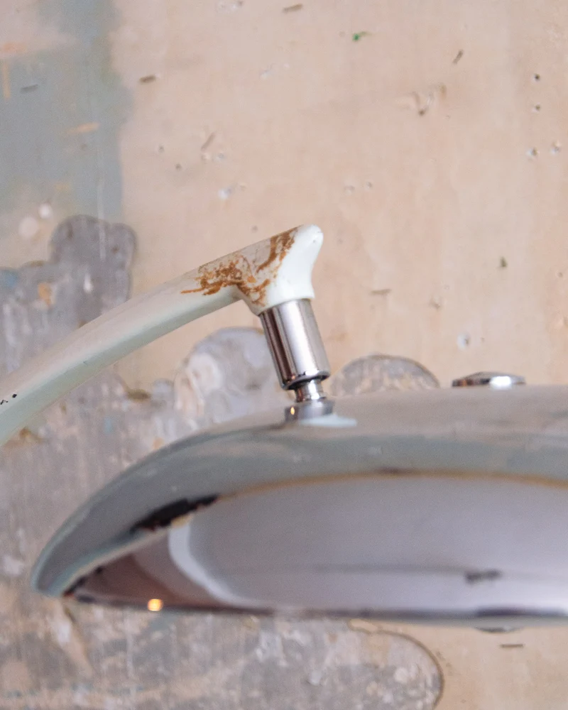 Julia, la lampe au design épuré N°898