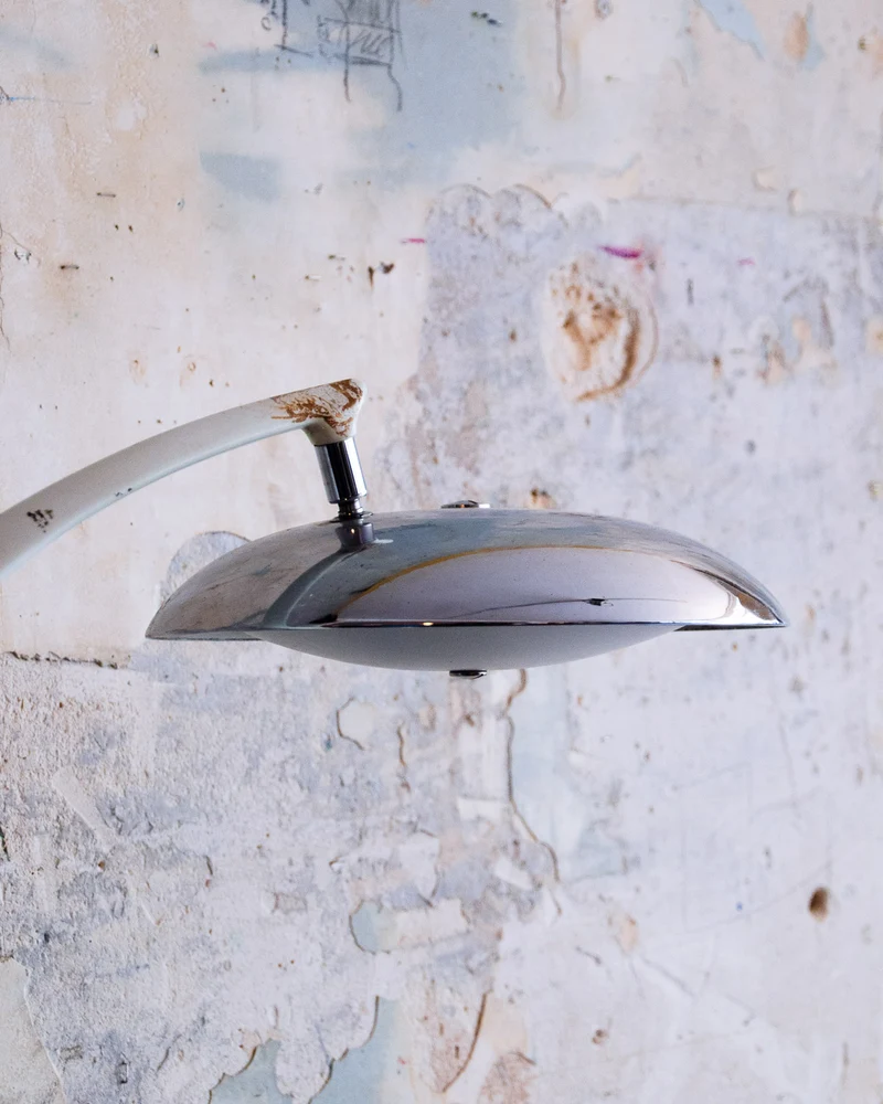 Julia, la lampe au design épuré N°898