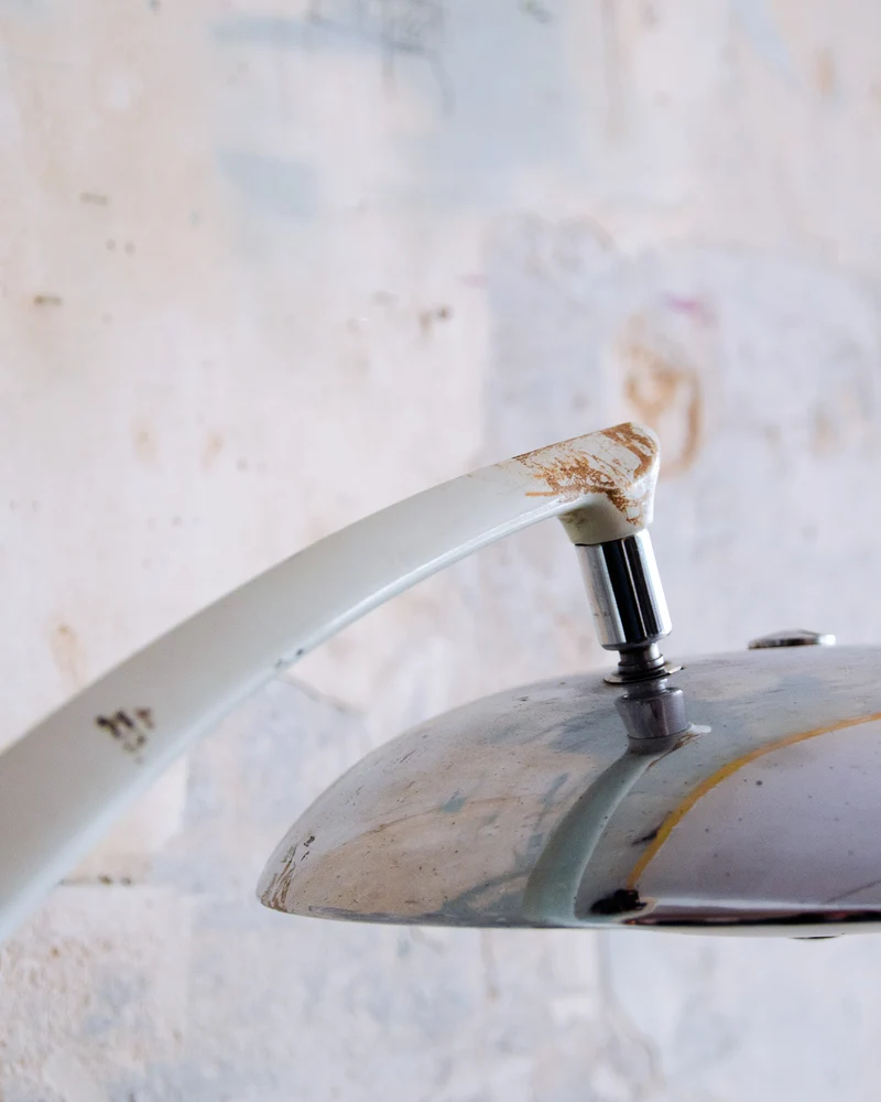 Julia, la lampe au design épuré N°898