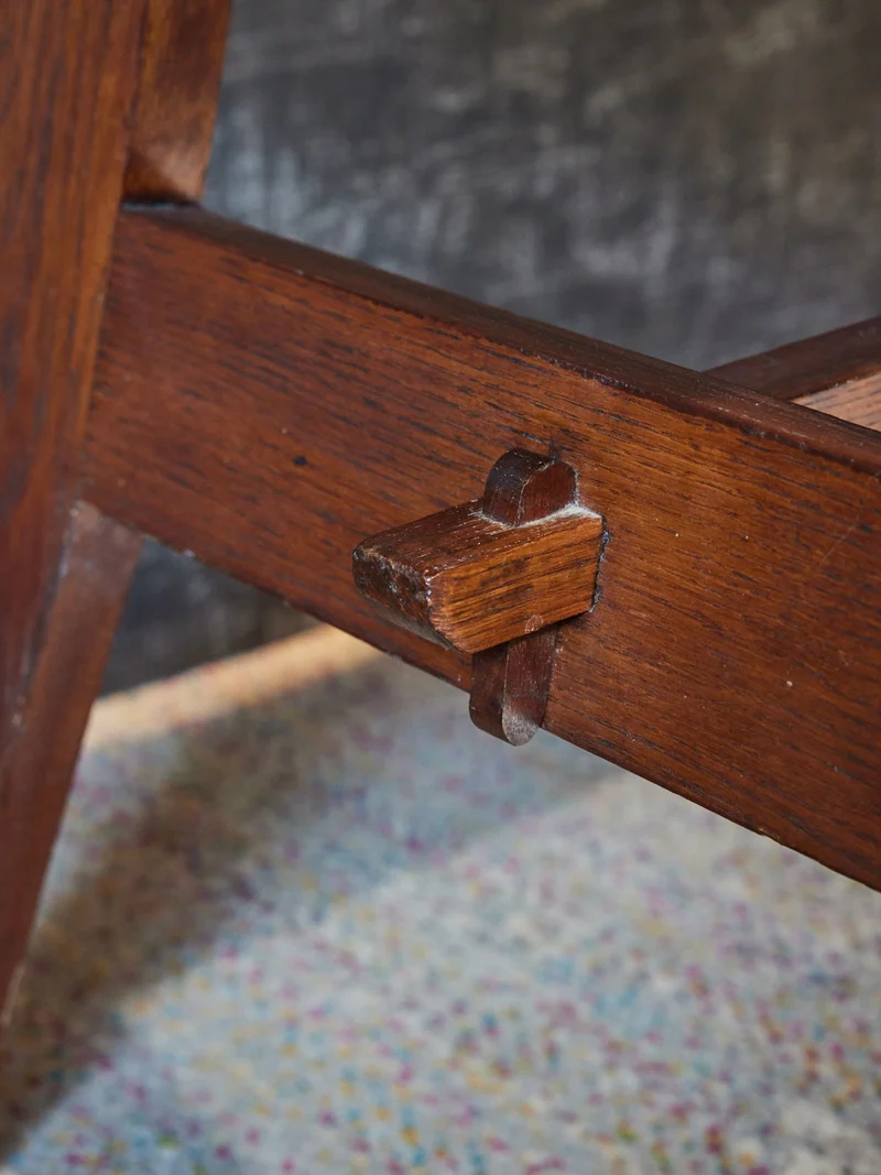 Romy, la table à manger en bois N°1399