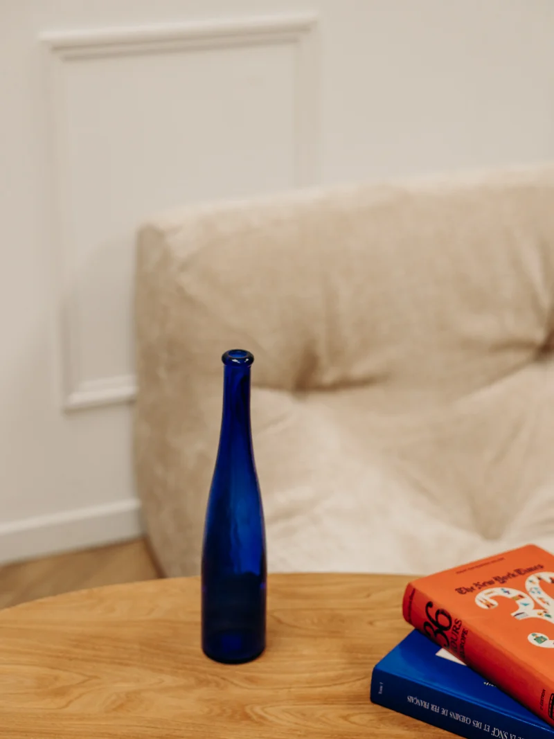 Edmond, le vase bleu Klein N°170