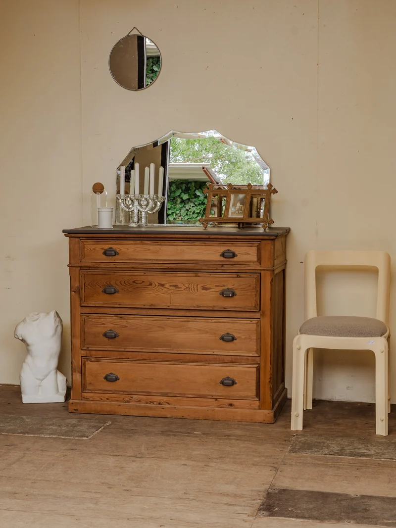 Garance, la commode en bois N°641