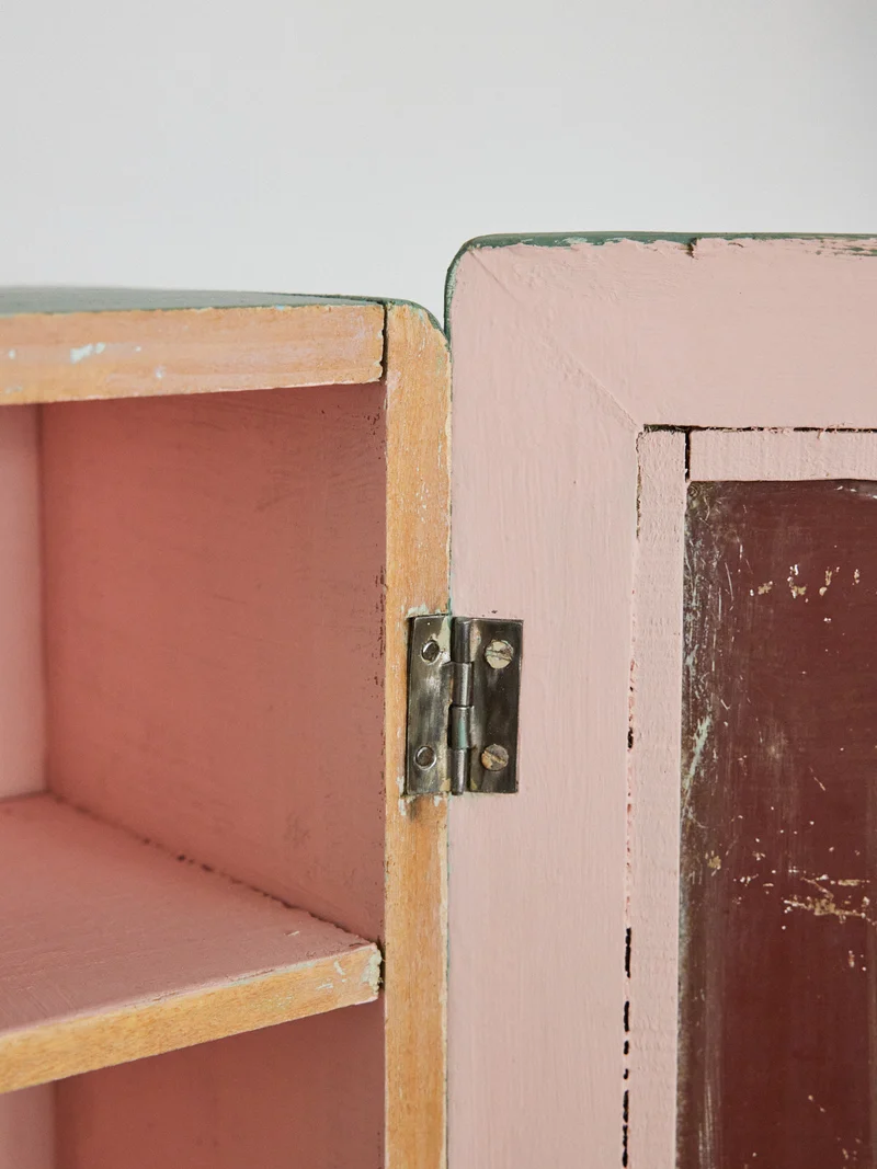 Magda, l'armoire à pharmacie en bois N°722