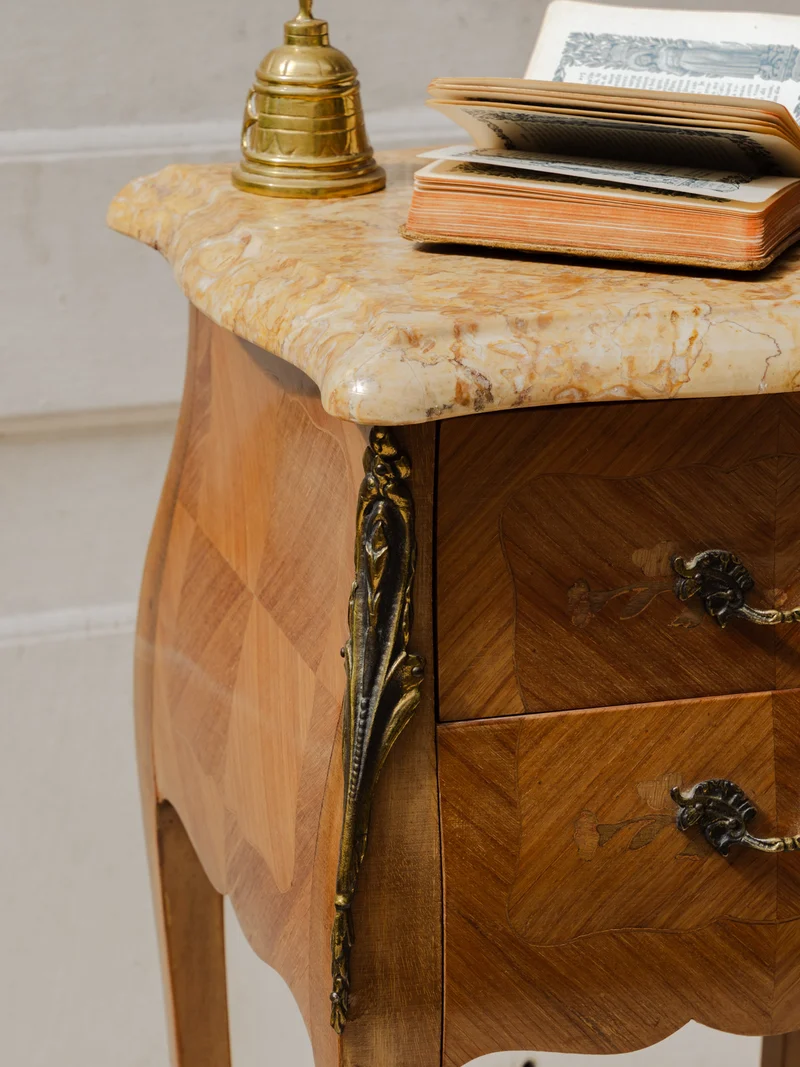 Francine, le meuble d'appoint en bois et marbre N°962