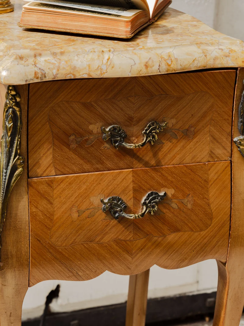 Francine, le meuble d'appoint en bois et marbre N°962