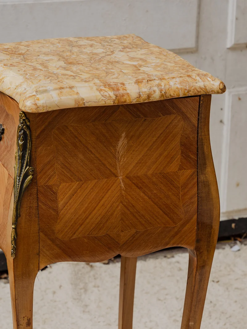 Francine, le meuble d'appoint en bois et marbre N°962