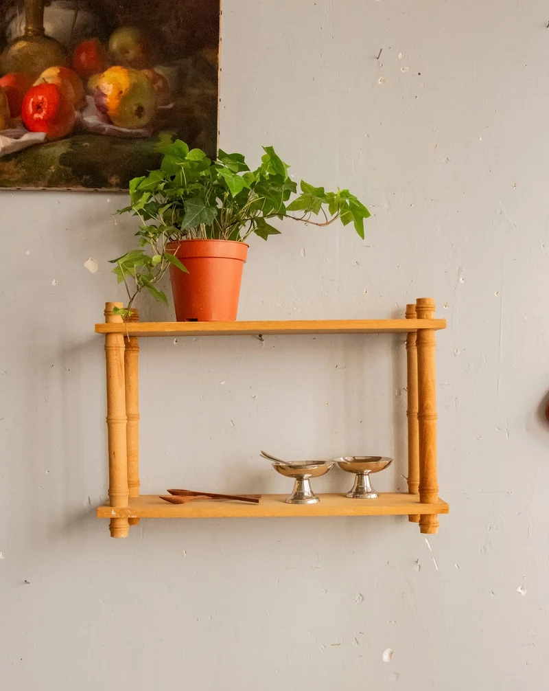 Gaëlle, l'étagère en bois sculpté N°872