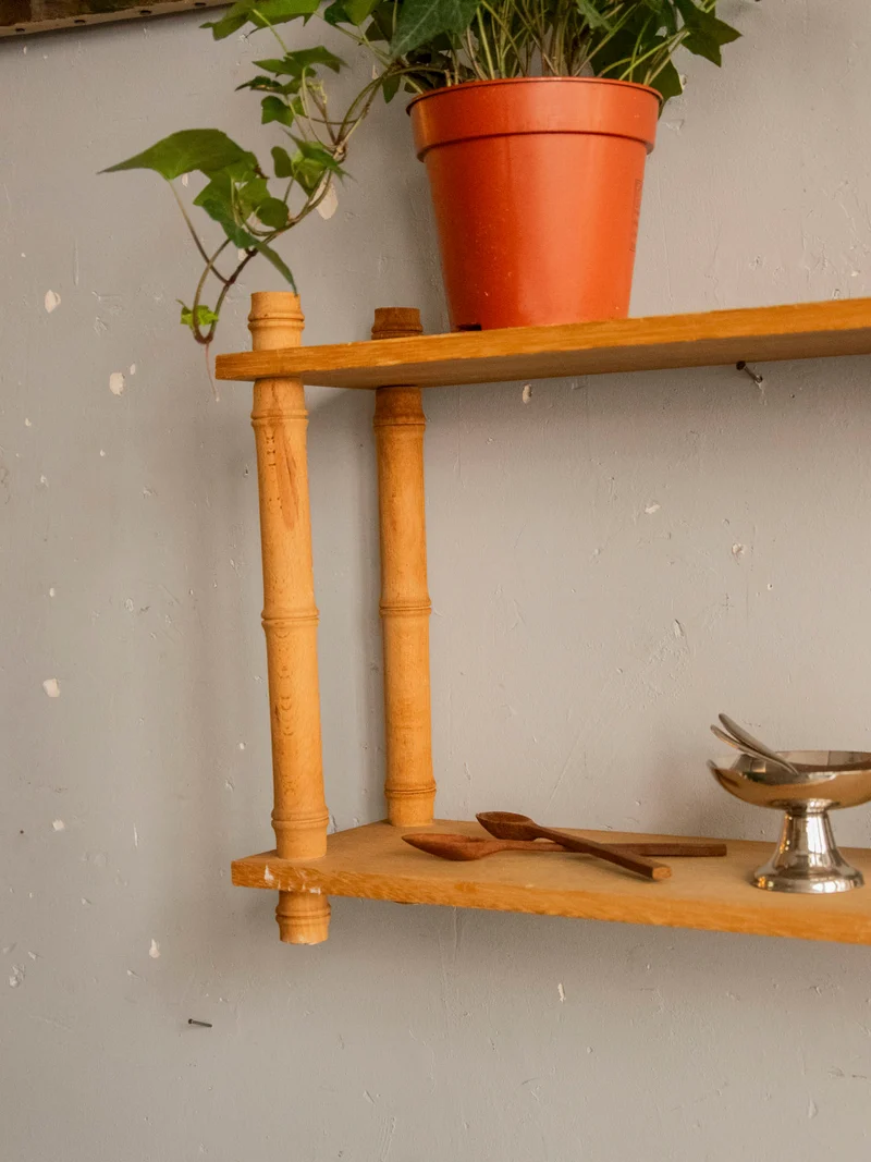 Gaëlle, l'étagère en bois sculpté N°872
