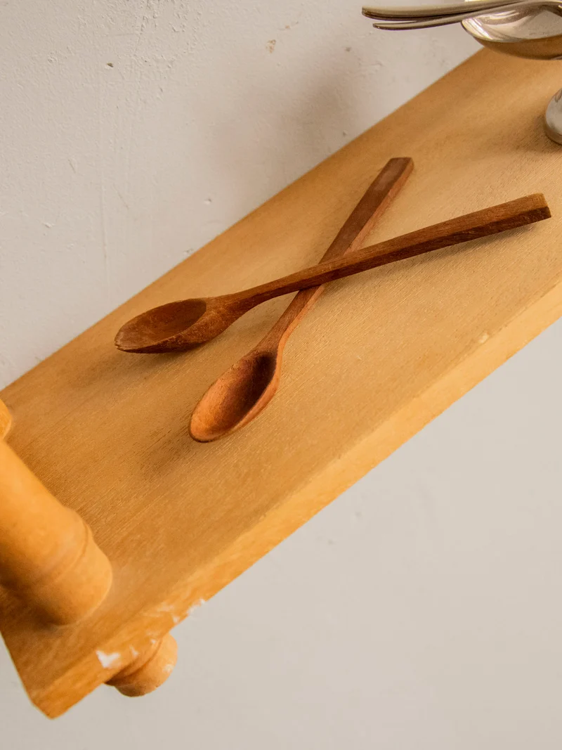Gaëlle, l'étagère en bois sculpté N°872