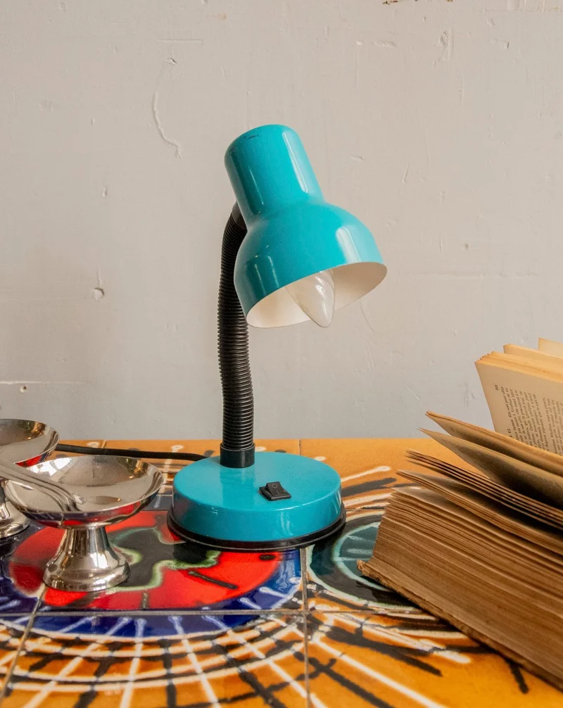 Julia, la lampe au style industriel bleu ciel N°913