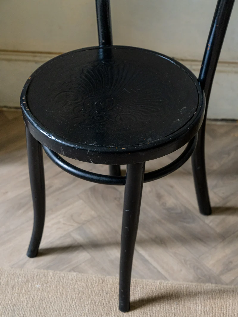 Claude, la chaise bistrot en bois vintage N°1310