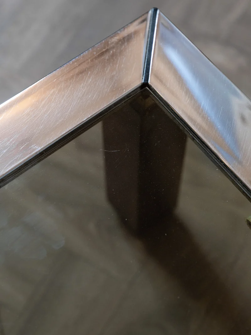 Donna, la table basse en métal et en verre N°1016