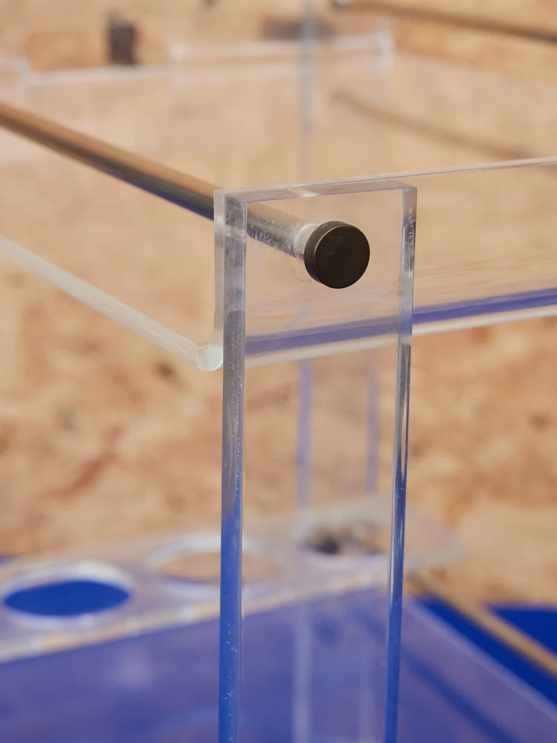 Anouk, la desserte en plexiglass N°327