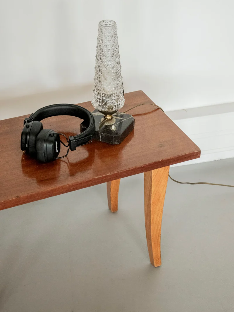 Léonie, la table basse fine en bois N°928