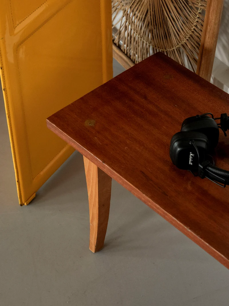 Léonie, la table basse fine en bois N°928