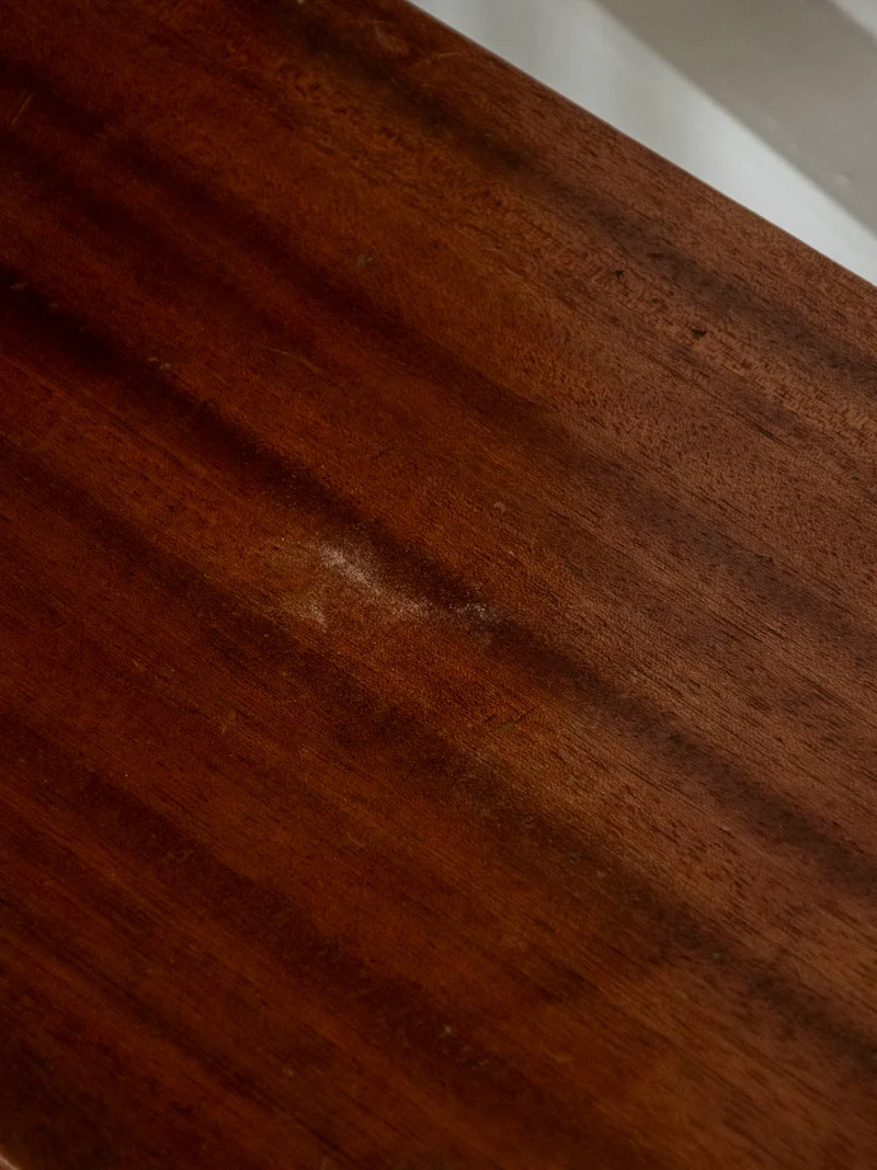 Léonie, la table basse fine en bois N°928