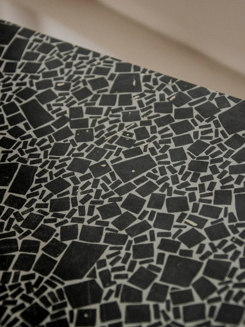 Léonie, la table basse fine au plateau en Formica N°929