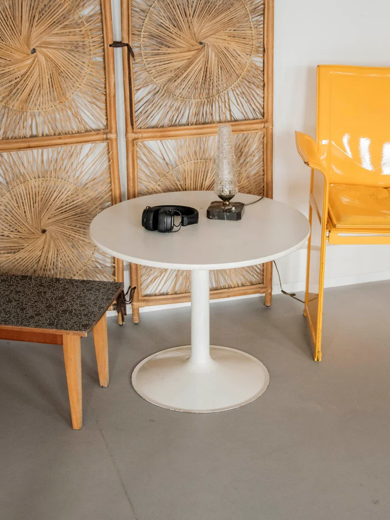 Donna, la table basse tulipe blanche N°969