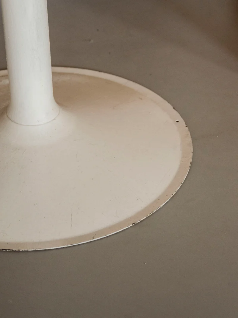 Donna, la table basse tulipe blanche N°969