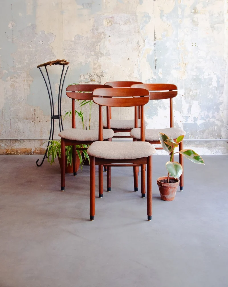 Alma, le lot de 4 chaises grain de café N°1534