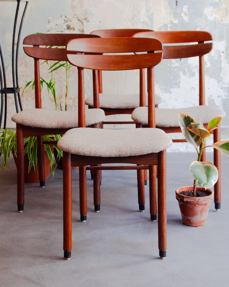 Alma, le lot de 4 chaises grain de café N°1534