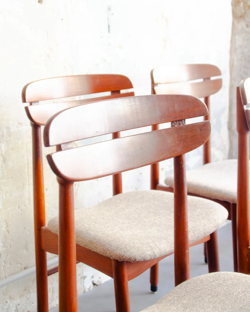 Alma, le lot de 4 chaises grain de café N°1534