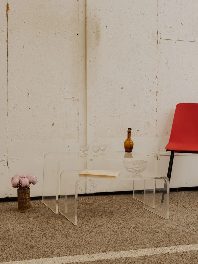 Barbara, les tables gigognes en plexiglass N°160