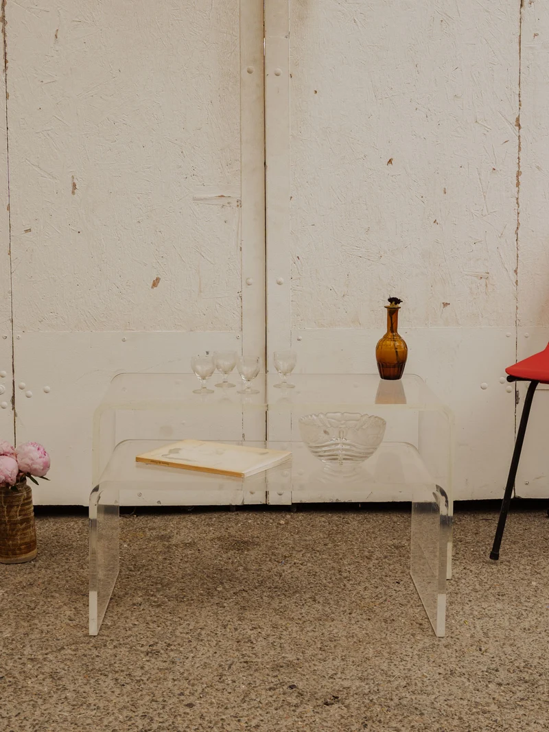 Barbara, les tables gigognes en plexiglass N°160