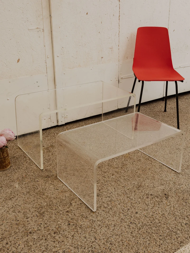Barbara, les tables gigognes en plexiglass N°160