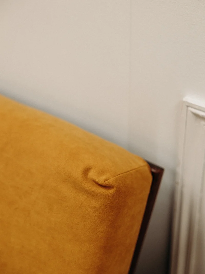 Clara, la banquette jaune moutarde day bed N°141