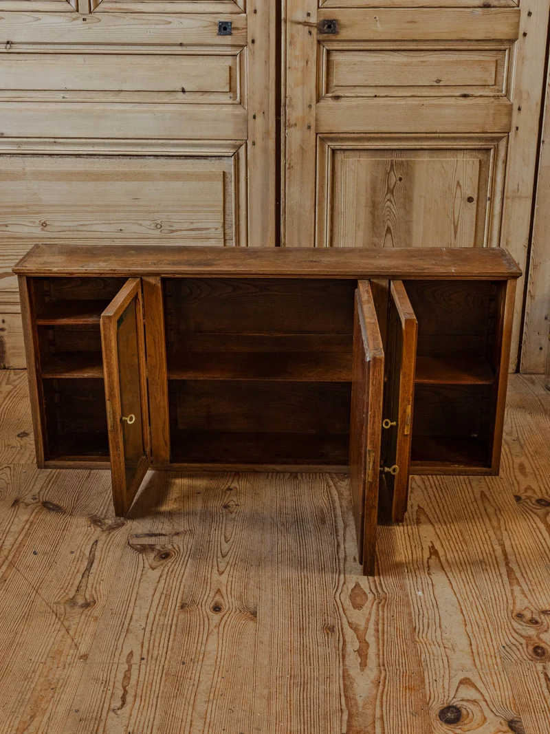 Victoria, la petite vitrine en bois et verre biseauté N°1254