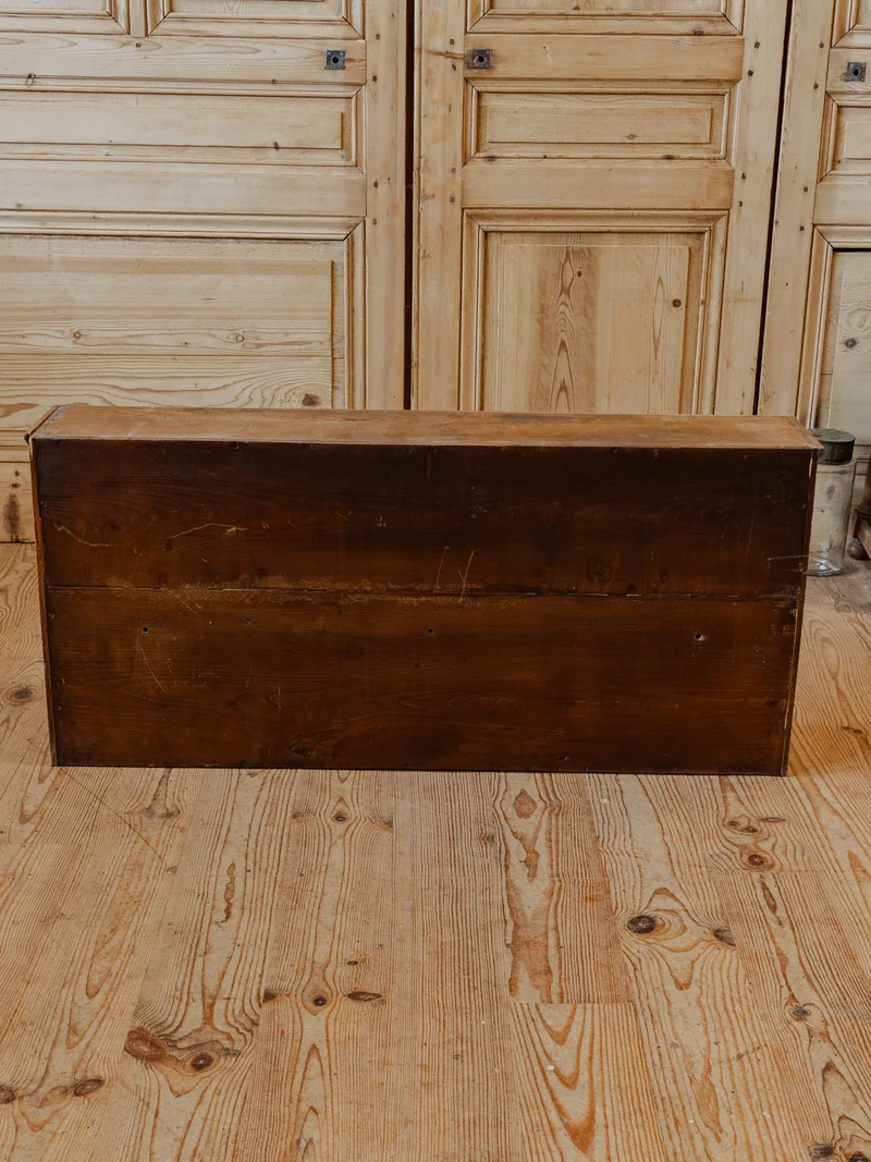 Victoria, la petite vitrine en bois et verre biseauté N°1254