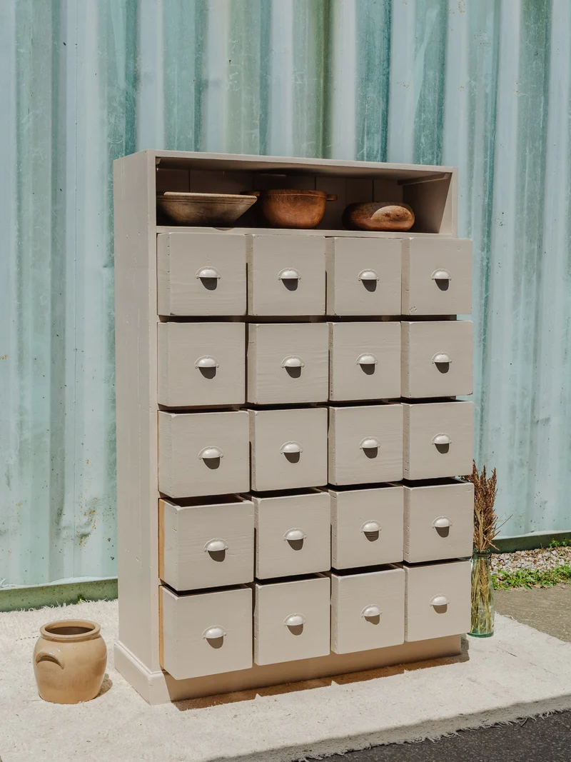 Fernand, le meuble de métier à 20 casiers en bois N°351