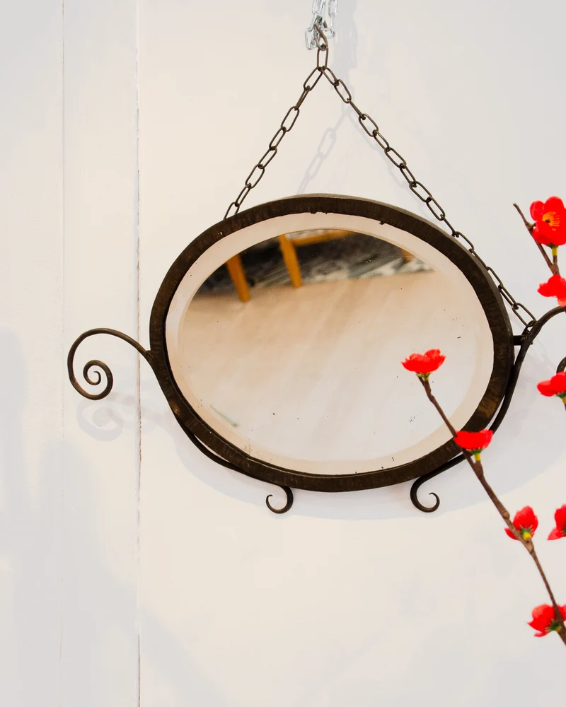 Georges, le miroir en métal N°1199