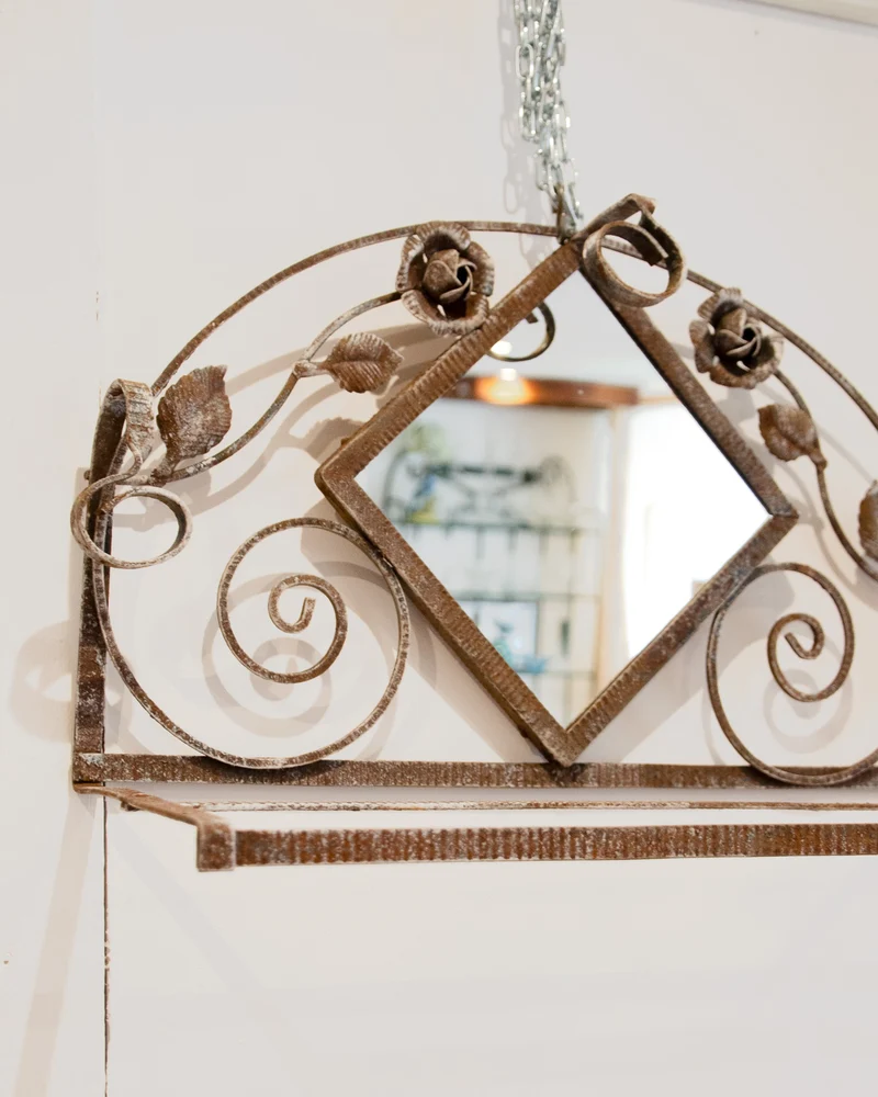Georges, l'étagère miroir en fer forgé N°1200