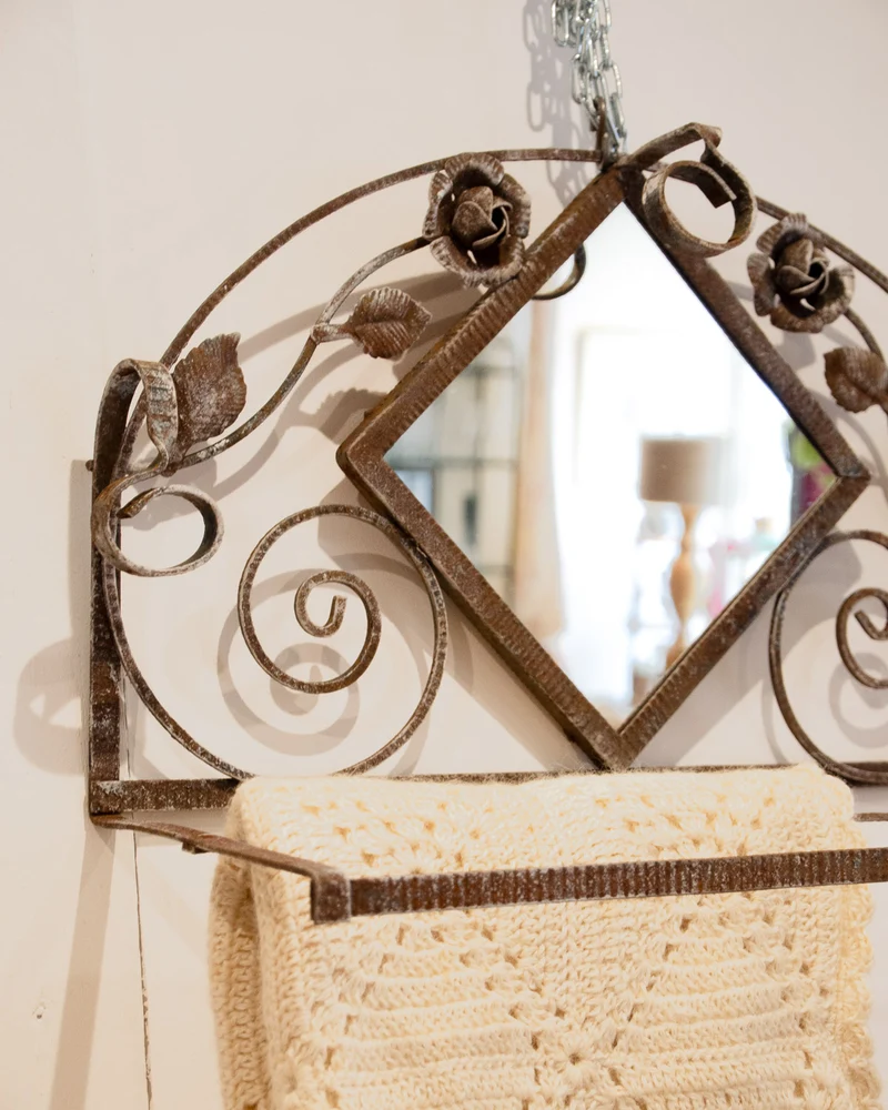 Georges, l'étagère miroir en fer forgé N°1200